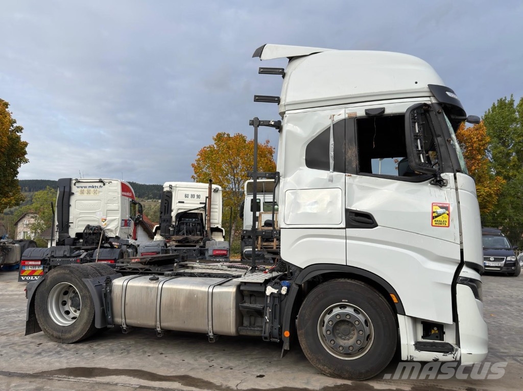Iveco S-Way 530 *ACCIDENTE*DAMAGED*UNFALL* وحدات الجر