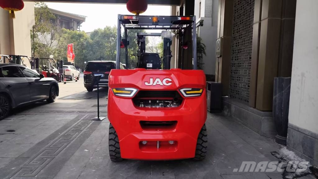 JAC CPD 45 Reach trucks
