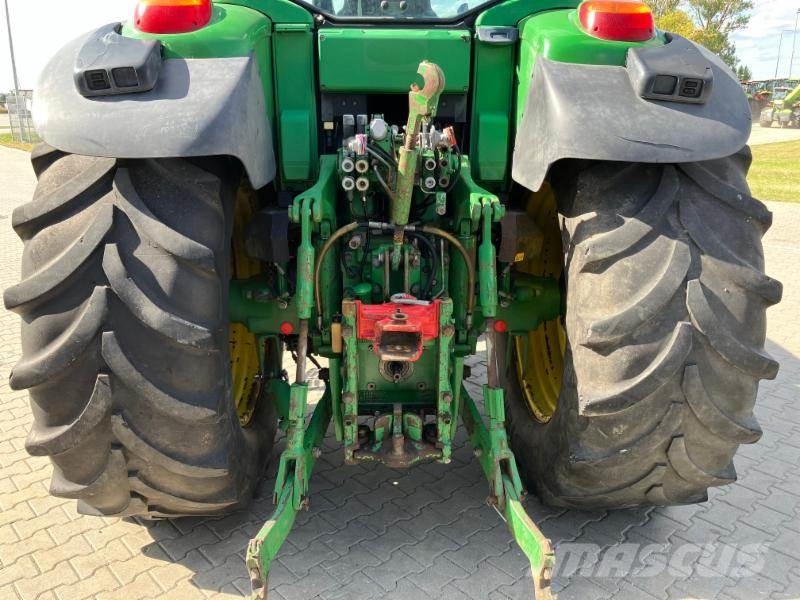 John Deere 7430 Tractors
