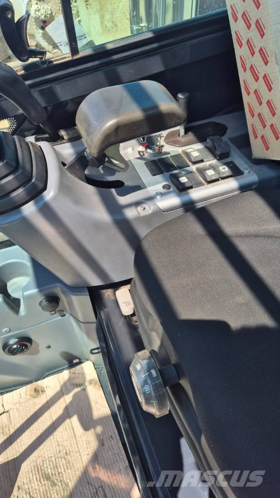 Yanmar SV17 VT 小型挖土機/掘鑿機<7t(小型挖掘機)