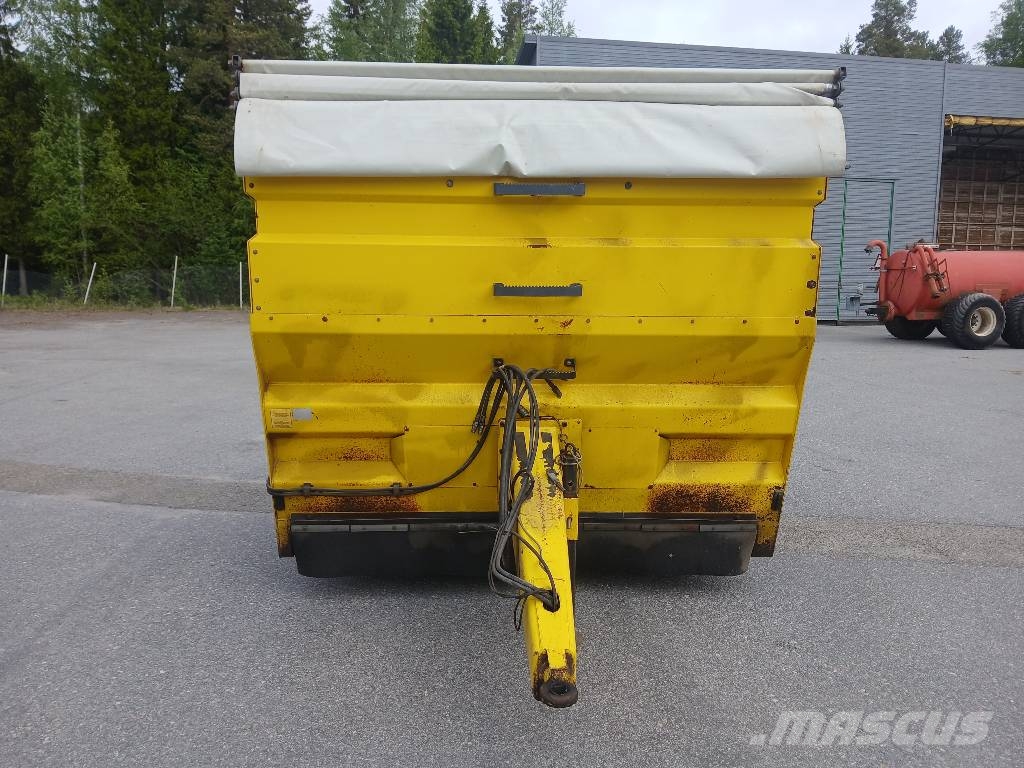 Vama 7500 L Hiekoitin Sand and salt spreaders