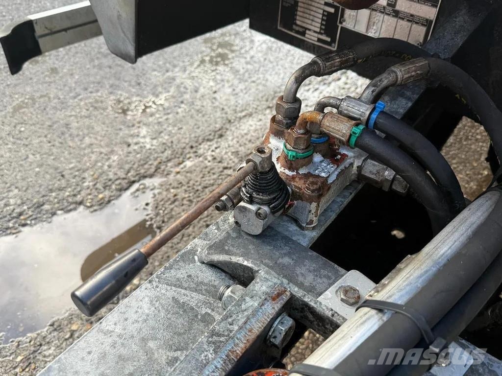 MAN TGA 18.430 4X2 + 3x WINCH + TACK 2 AXLE - YEAR 200 Vehículos de reciclaje