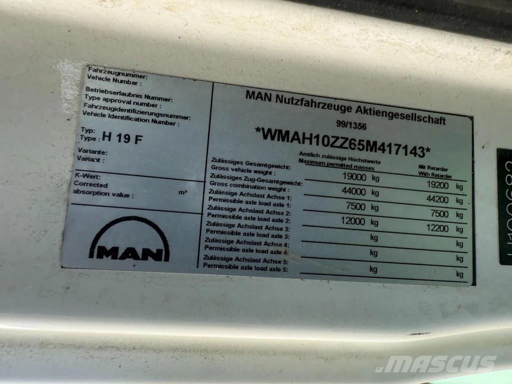MAN TGA 18.430 4X2 + 3x WINCH + TACK 2 AXLE - YEAR 200 Vehículos de reciclaje