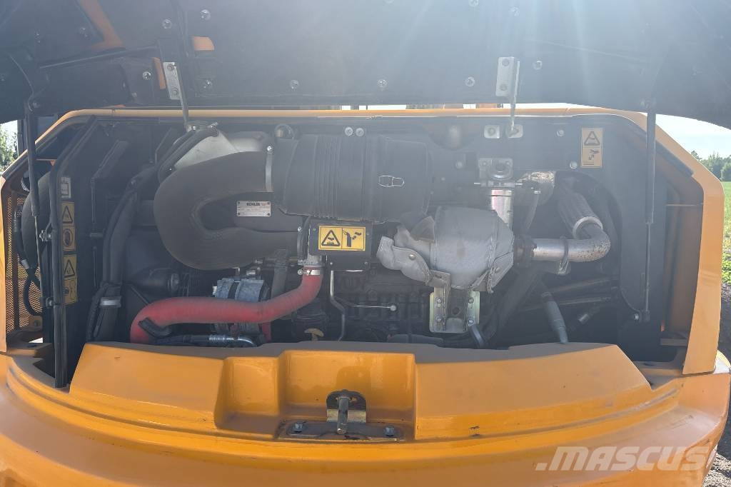 JCB 86 C-1 eco med 8 redskap, Få timmar Midi bageri 7t – 12t