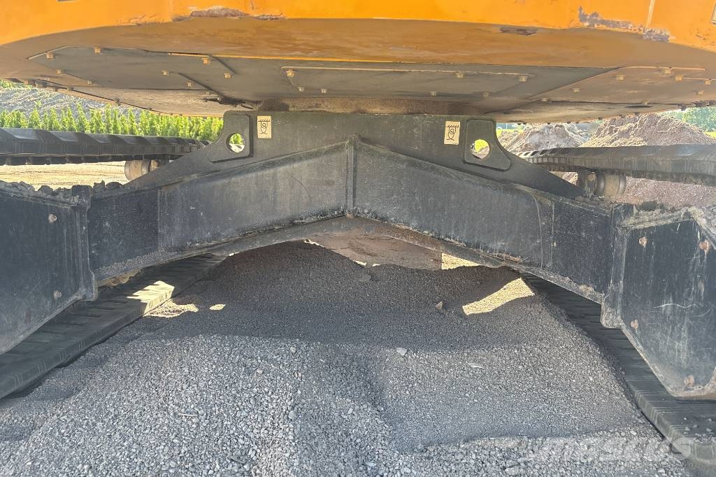 JCB 86 C-1 eco med 8 redskap, Få timmar Midi bageri 7t – 12t