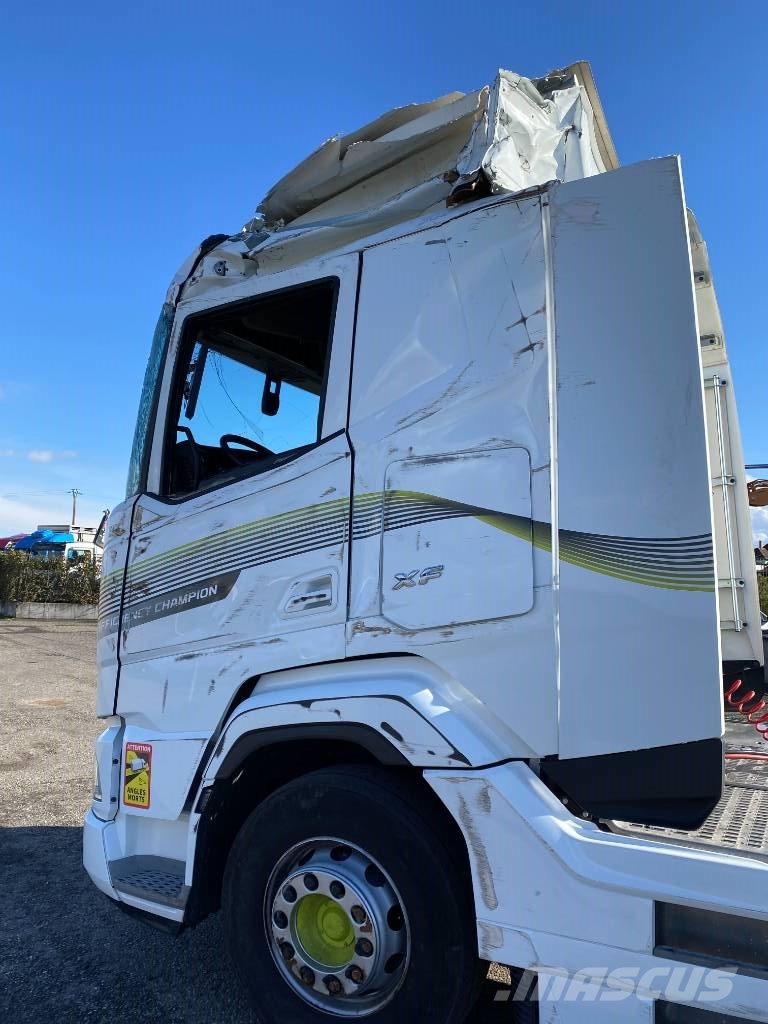 DAF XF450/Efficiency Champion 1er Main endommagé 曳引機組件