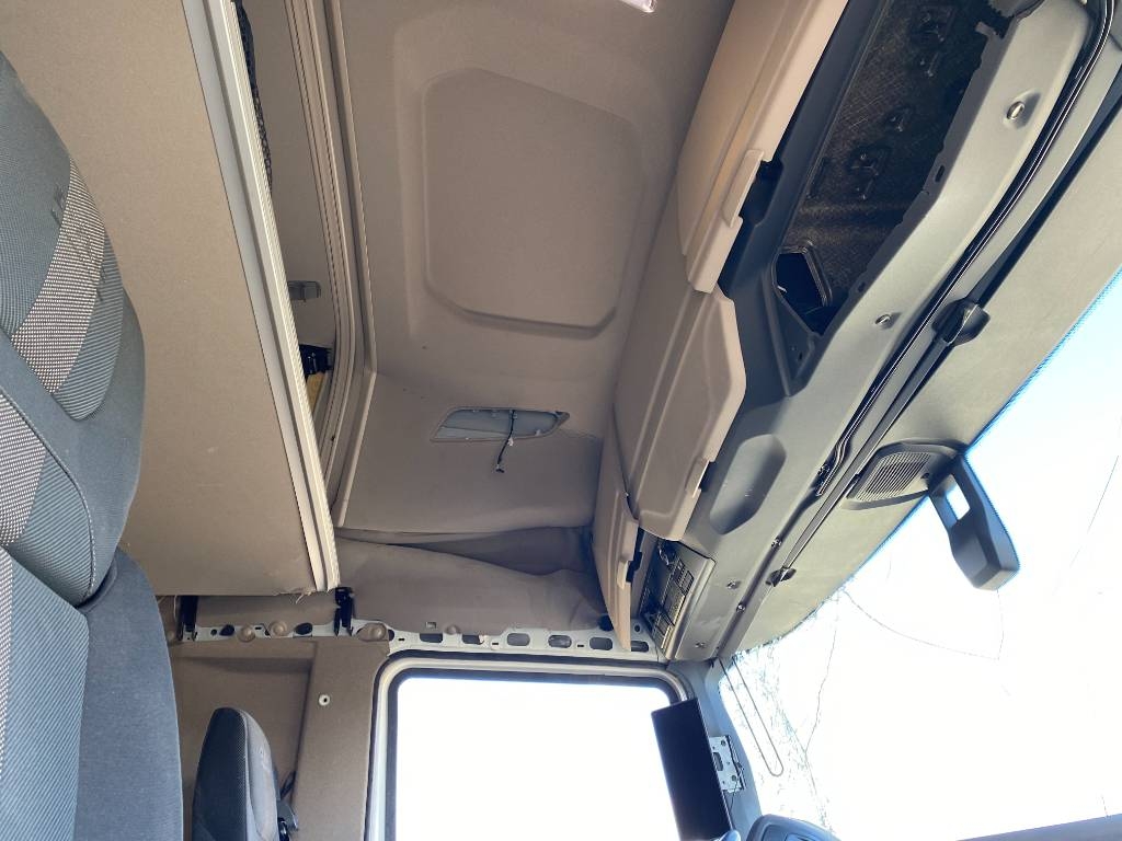 DAF XF450/Efficiency Champion 1er Main endommagé 曳引機組件