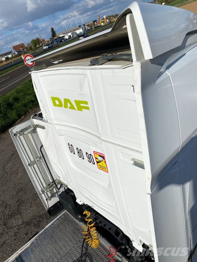 DAF XF450/Efficiency Champion 1er Main endommagé 曳引機組件
