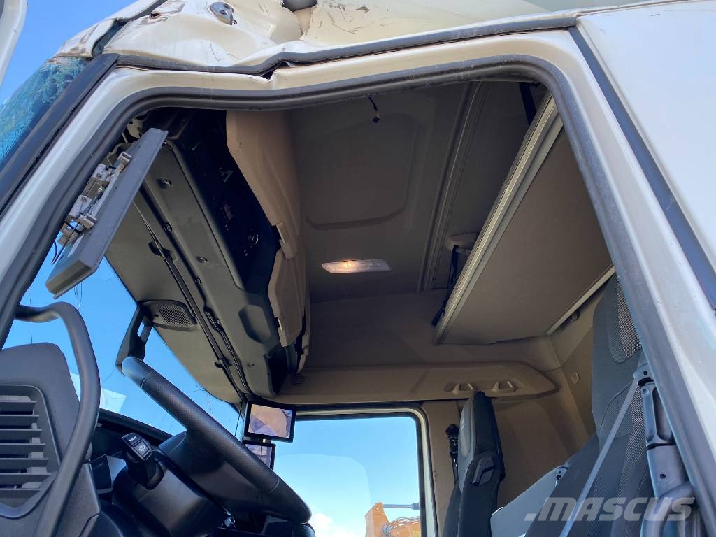 DAF XF450/Efficiency Champion 1er Main endommagé 曳引機組件