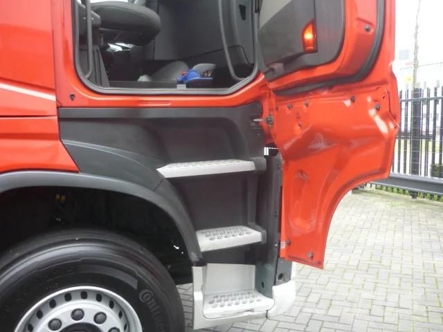 Volvo FH 460 6x4 Fassi F455 -6 Camiones de cama baja