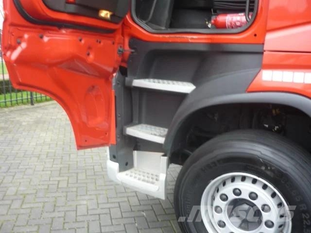 Volvo FH 460 6x4 Fassi F455 -6 Camiones de cama baja