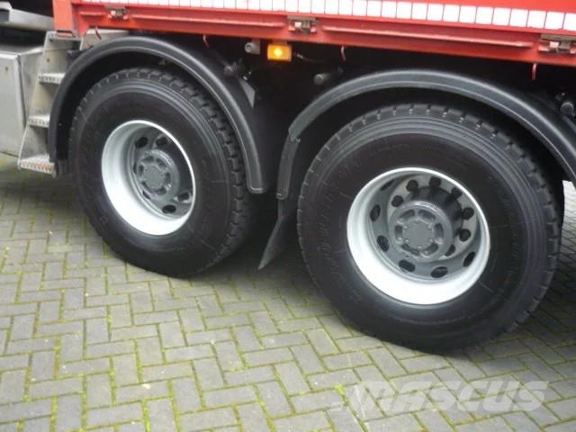 Volvo FH 460 6x4 Fassi F455 -6 Camiones de cama baja