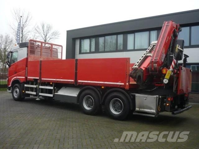 Volvo FH 460 6x4 Fassi F455 -6 Camiones de cama baja