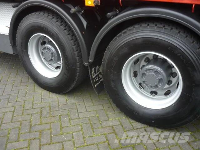 Volvo FH 460 6x4 Fassi F455 -6 Camiones de cama baja