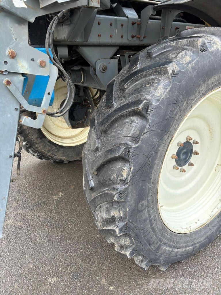 Evrard ALPHA + 4100 Pulvérisateurs automoteurs