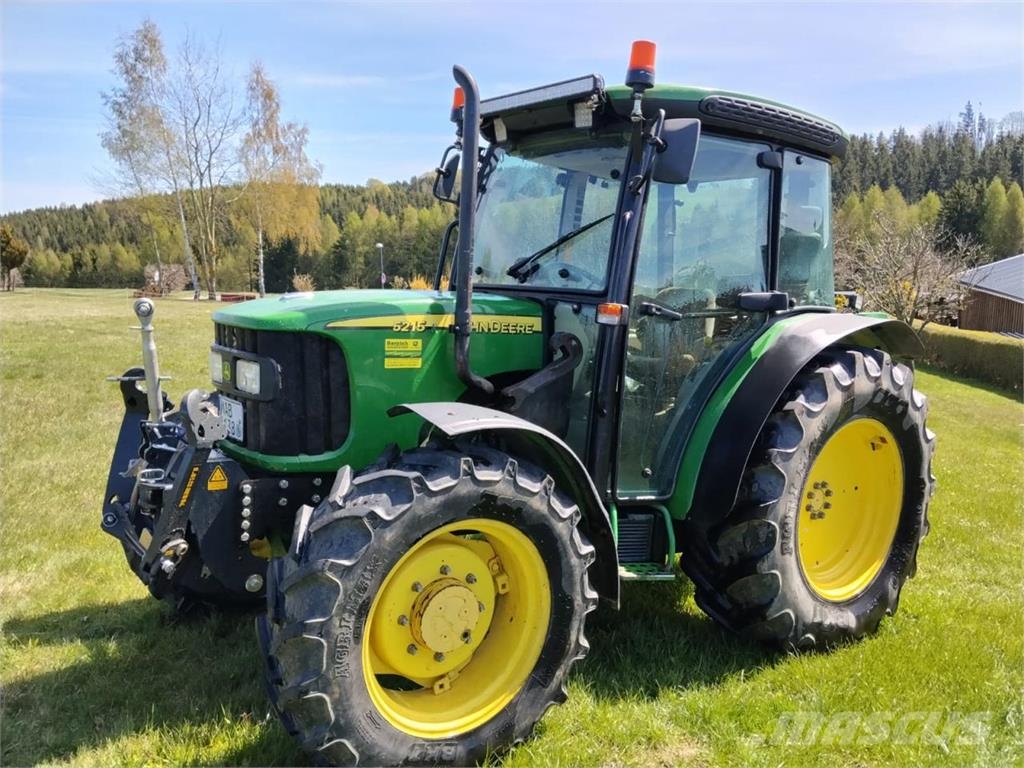 John Deere 5215 mit FL Tractoren