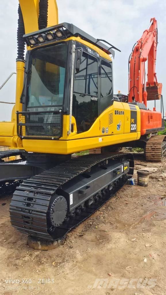 Komatsu 220 Escavadeiras de esteiras