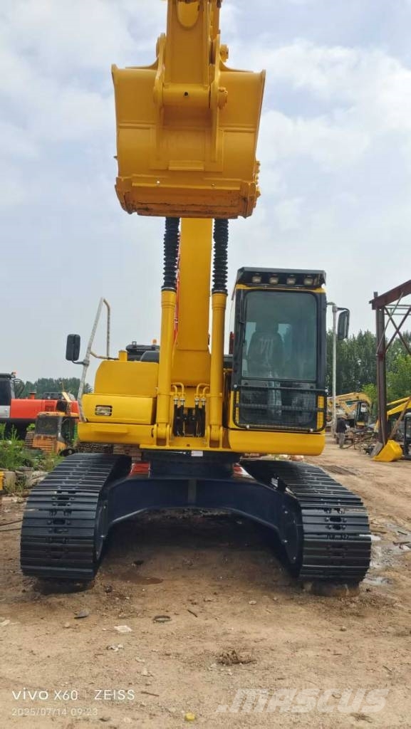 Komatsu 220 Escavadeiras de esteiras