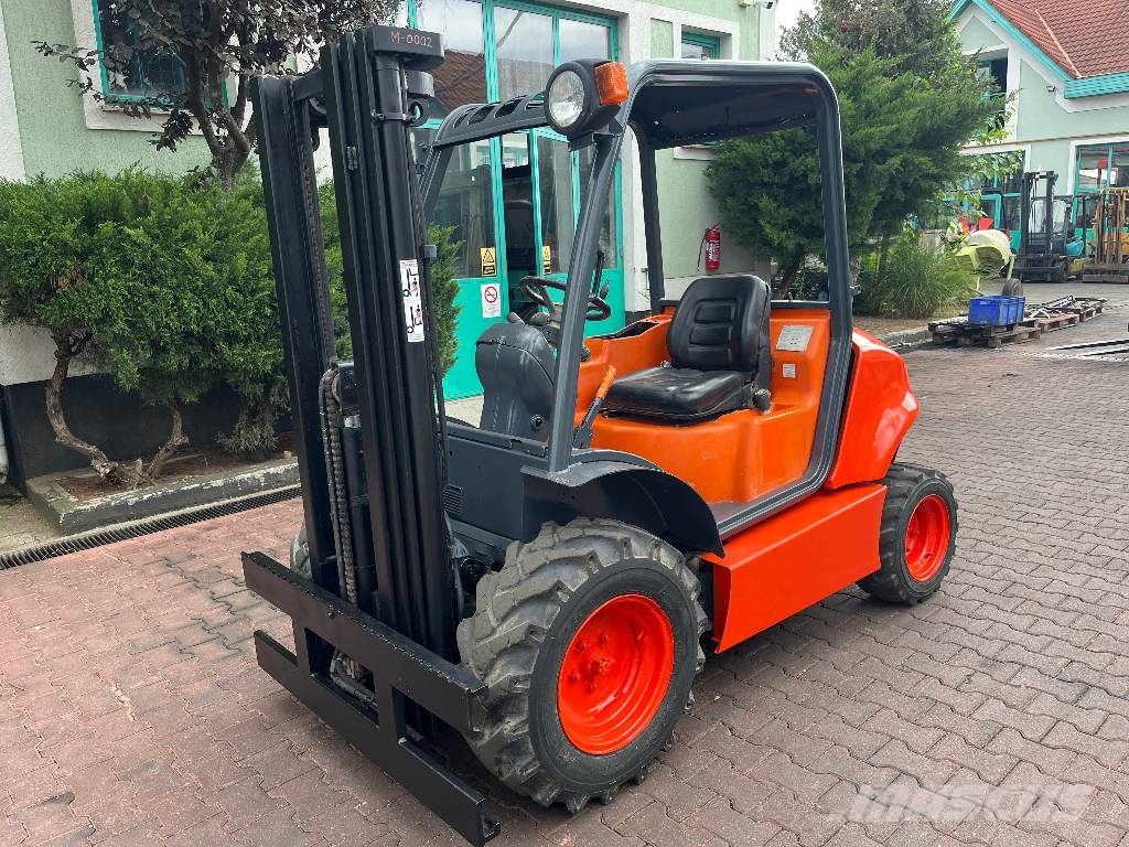 Ausa CH130X4 4WD V-4172 IO Vanterenski viljuškar