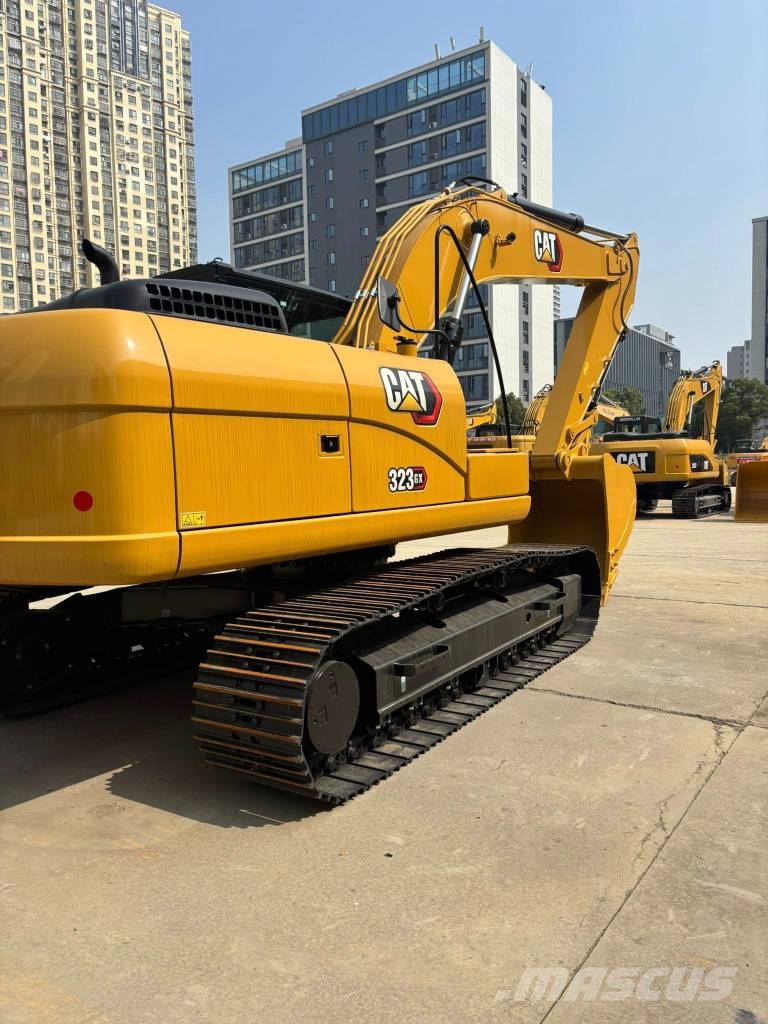 CAT 323 D L 履带挖掘机