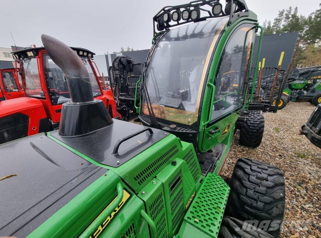 John Deere 1910 G Skotare