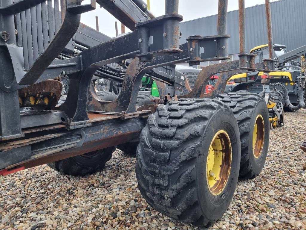 John Deere 1910 G Skotare