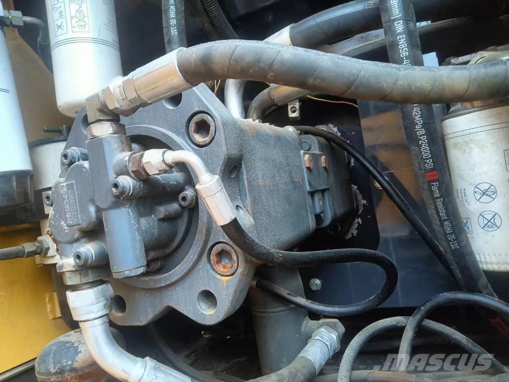 Volvo EC 240 DL Гусеничные экскаваторы