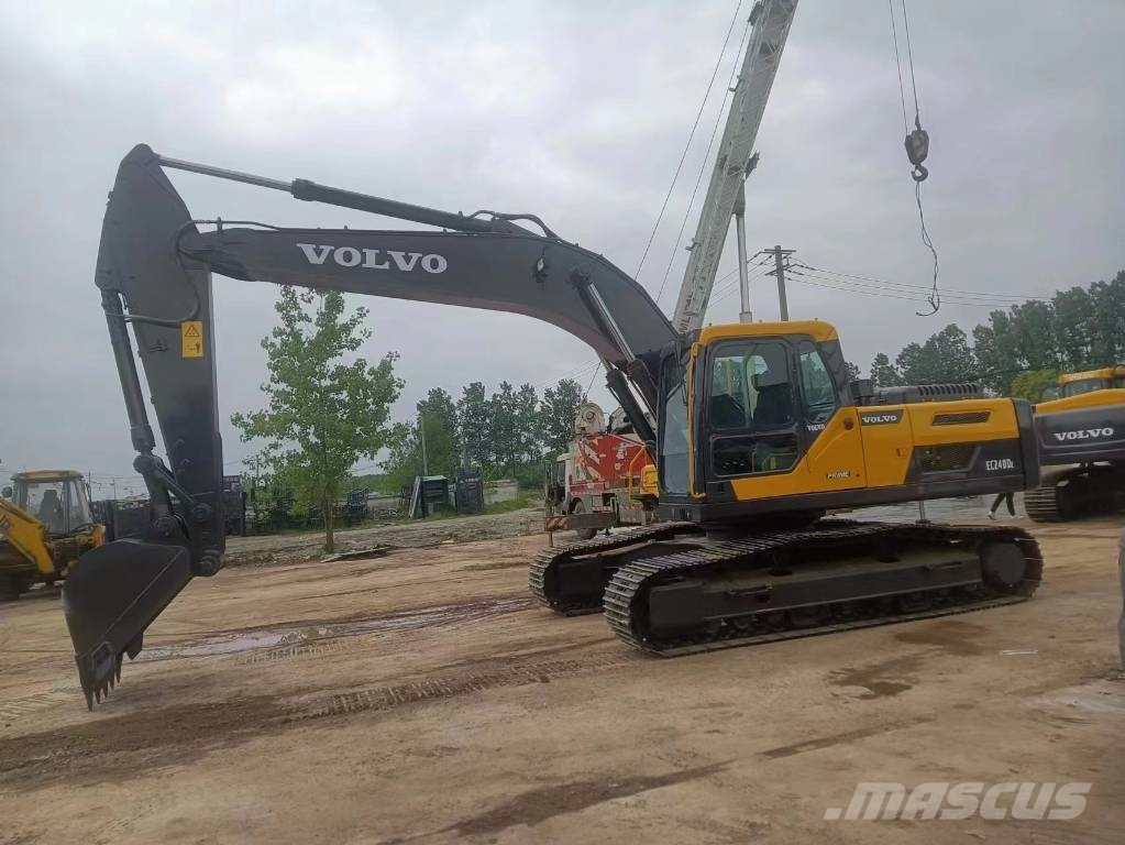 Volvo EC 240 DL Гусеничные экскаваторы