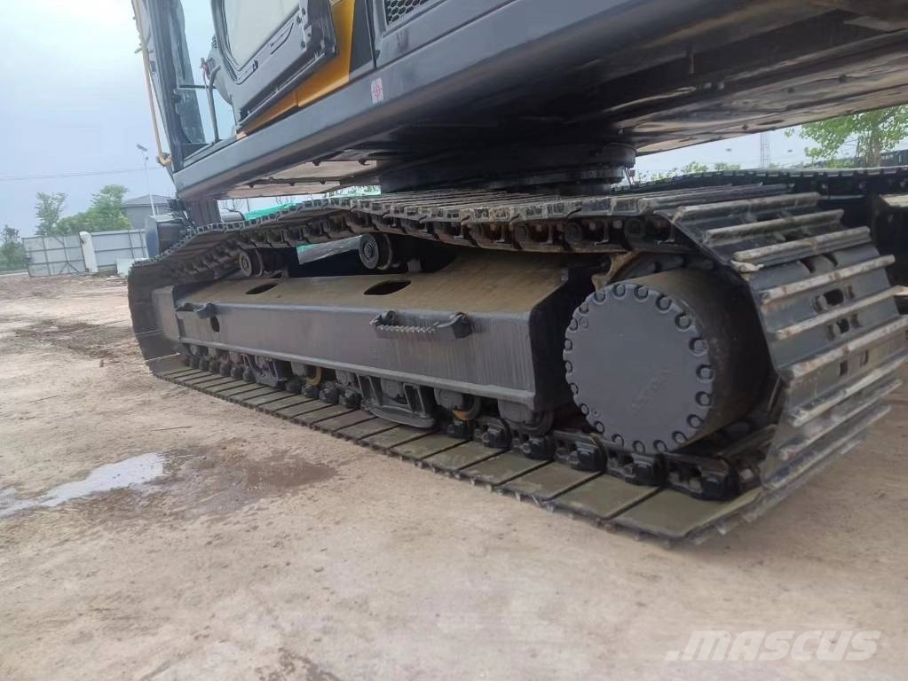Volvo EC 240 DL Гусеничные экскаваторы