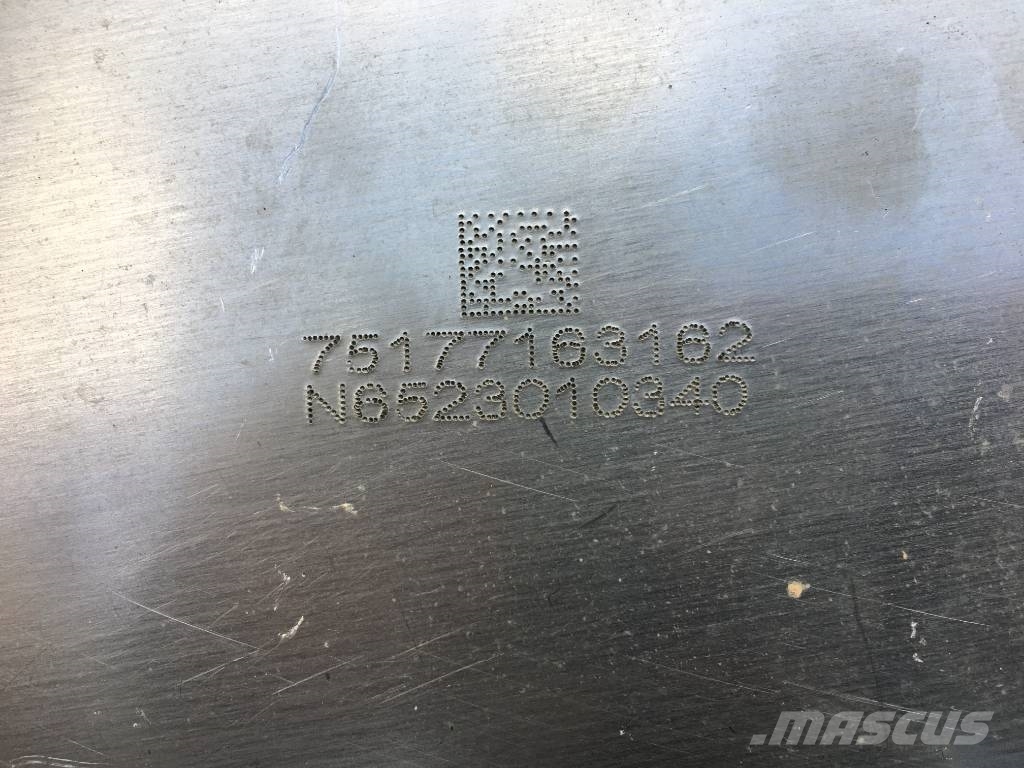 Komatsu PC 26   Auspuff Muffler 6275-11-5262 new unused Motoren