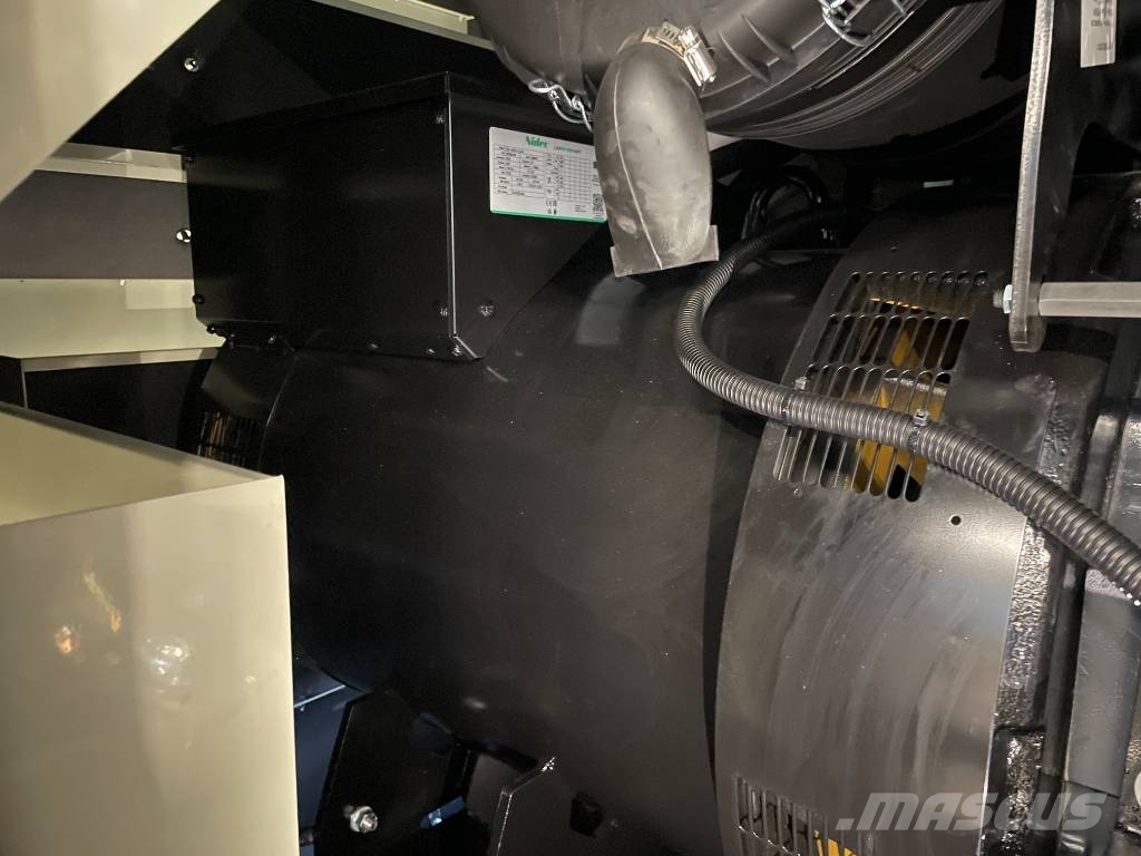 Iveco CR13TE6 - 550 kVA Generator - DPX-19797 Dieselgeneratorer