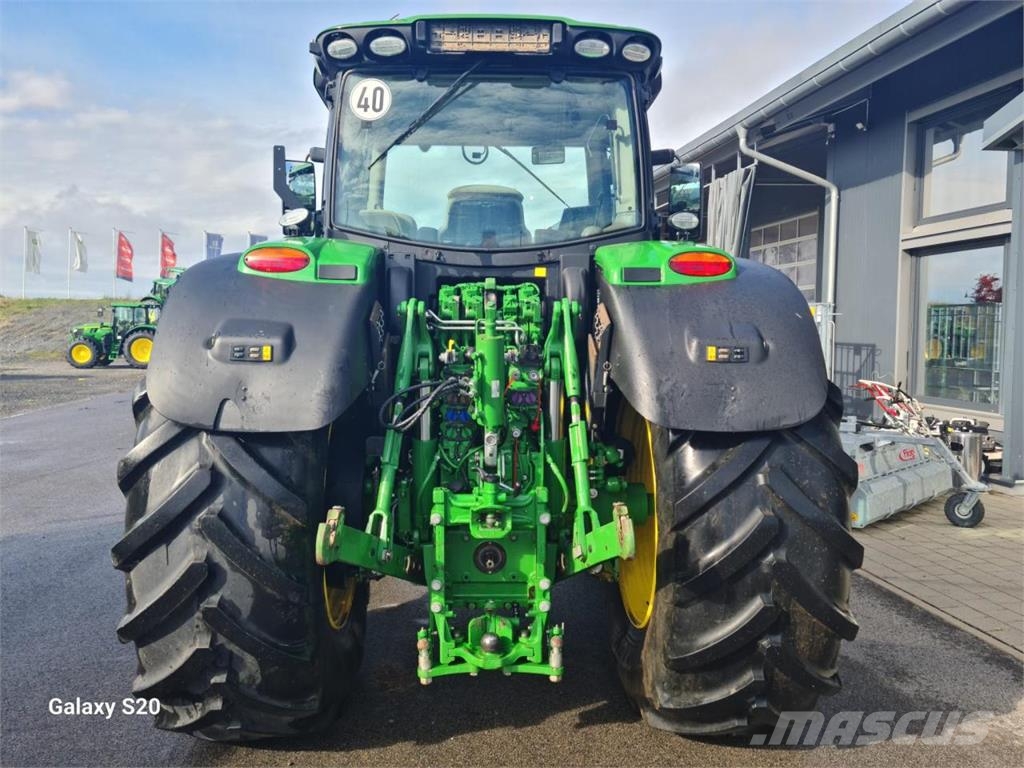 John Deere 6215R - AutoTrac Tractors