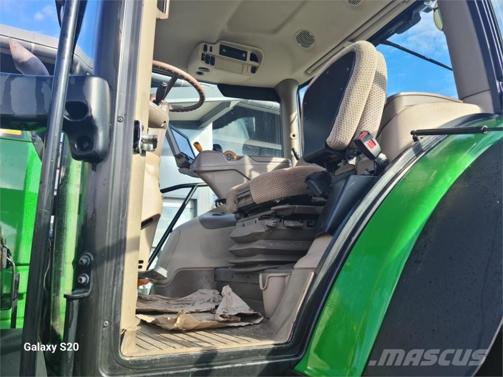 John Deere 6215R - AutoTrac Tractors