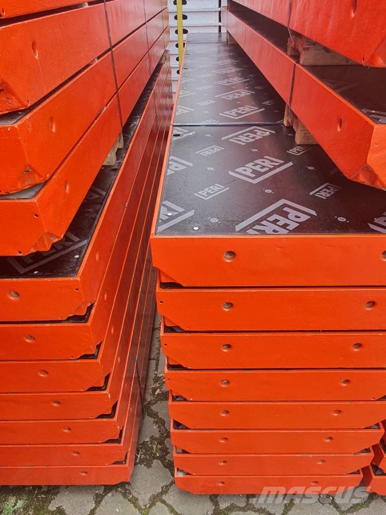 Peri TRIO Wandschalung saniert mit neuer Schalhaut Formwork