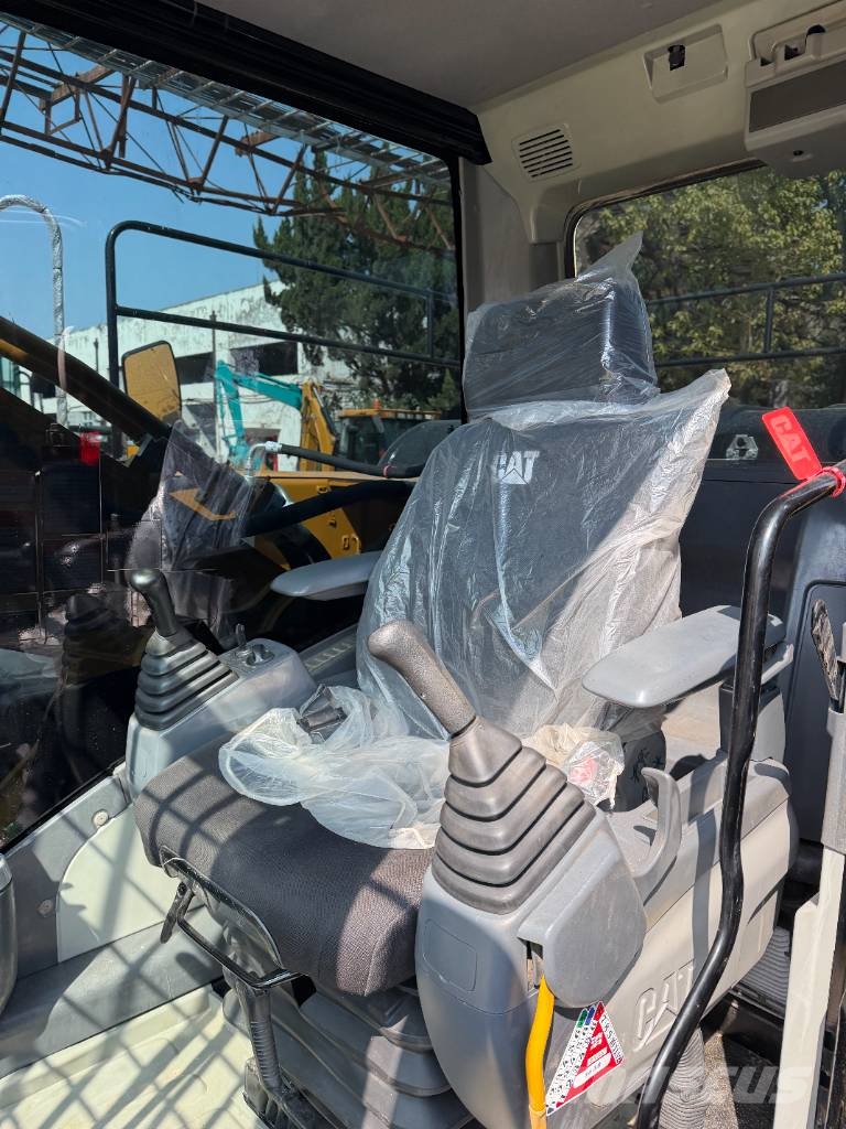 CAT 329D2L Source factory Raupenbagger