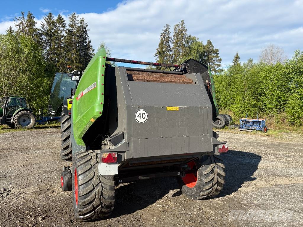 Fendt Rotana 130 F Xtra Сламопреси за кръгли бали

