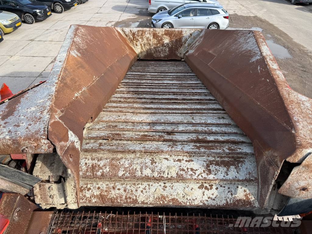 Terex Finlay 883T - 2 Side Conveyor / Auto Greasing Mobilna sita