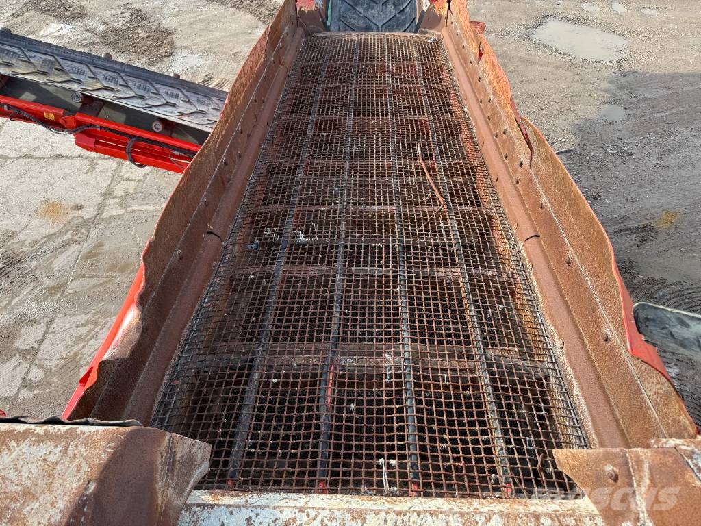 Terex Finlay 883T - 2 Side Conveyor / Auto Greasing Mobilna sita