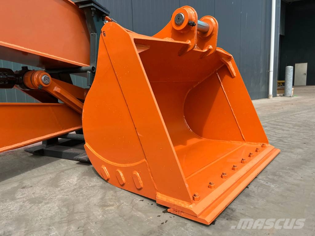 Hitachi ZX200 18m Set Long Reach Equipment Graafarmen