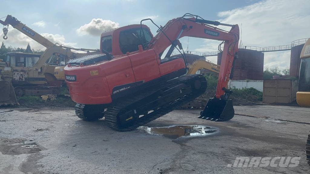 Doosan DX 140 LC Bagri goseničarji