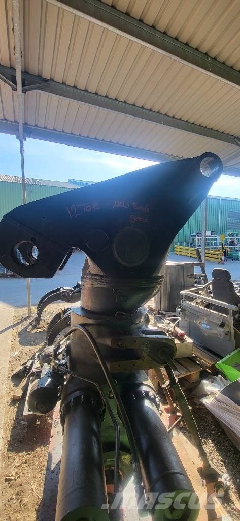 John Deere 1270 E CRANEPOST Lanças e braços