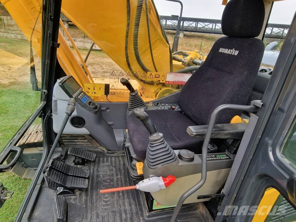 Komatsu PC 210 Crawler excavators