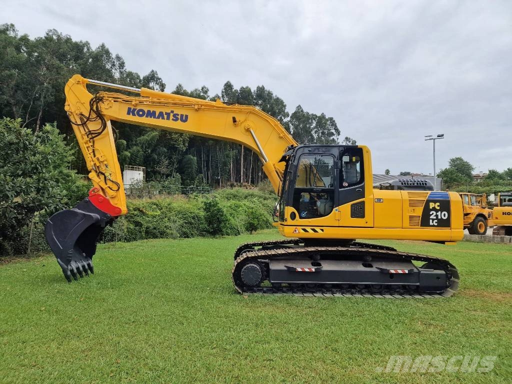 Komatsu PC 210 Crawler excavators