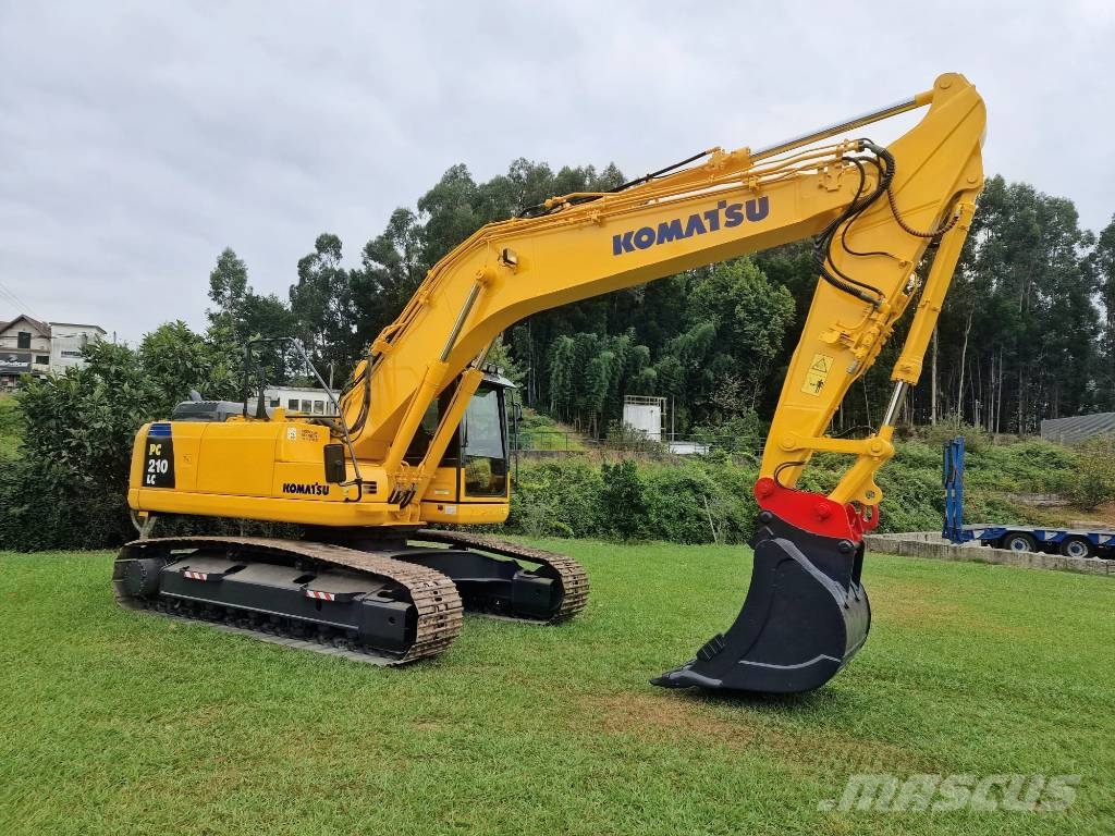 Komatsu PC 210 Crawler excavators