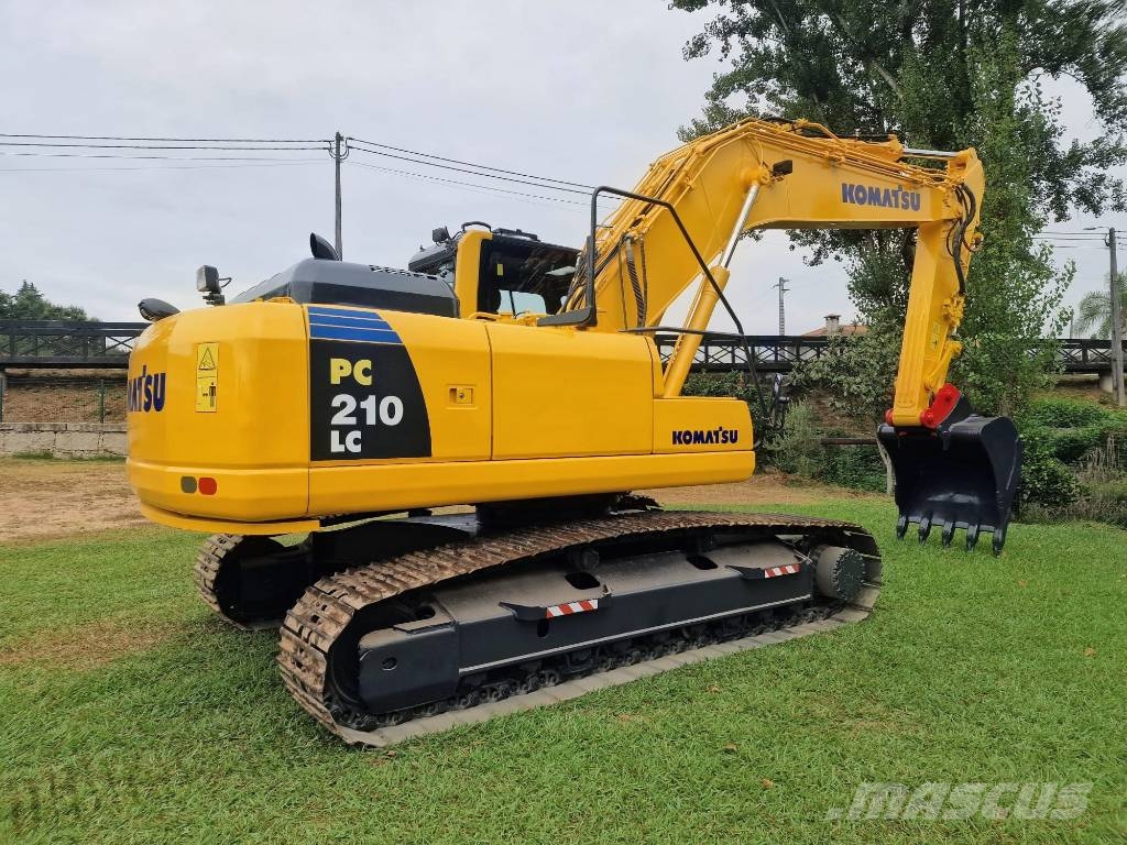 Komatsu PC 210 Crawler excavators