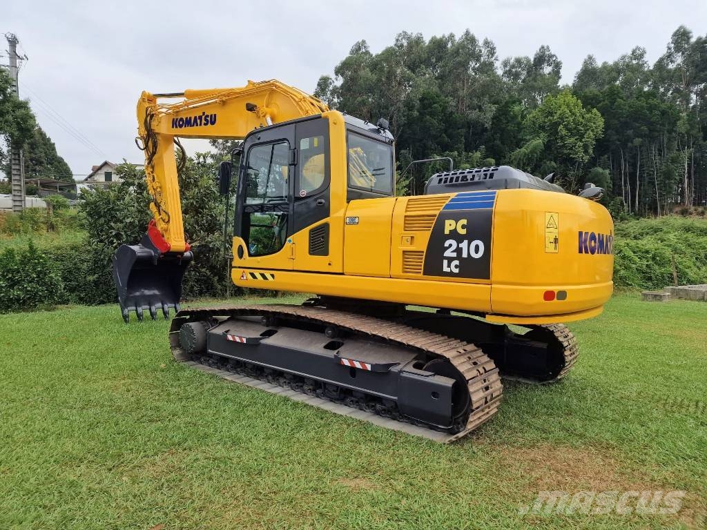 Komatsu PC 210 Crawler excavators