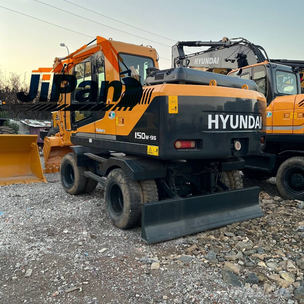 Hyundai 150W-9S Bagri na kolesih