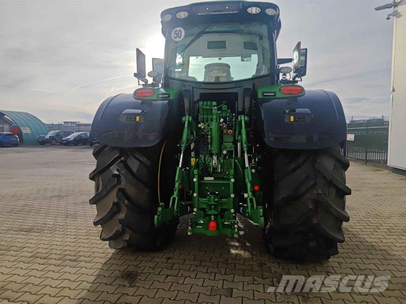 John Deere 6R 250 الجرارات
