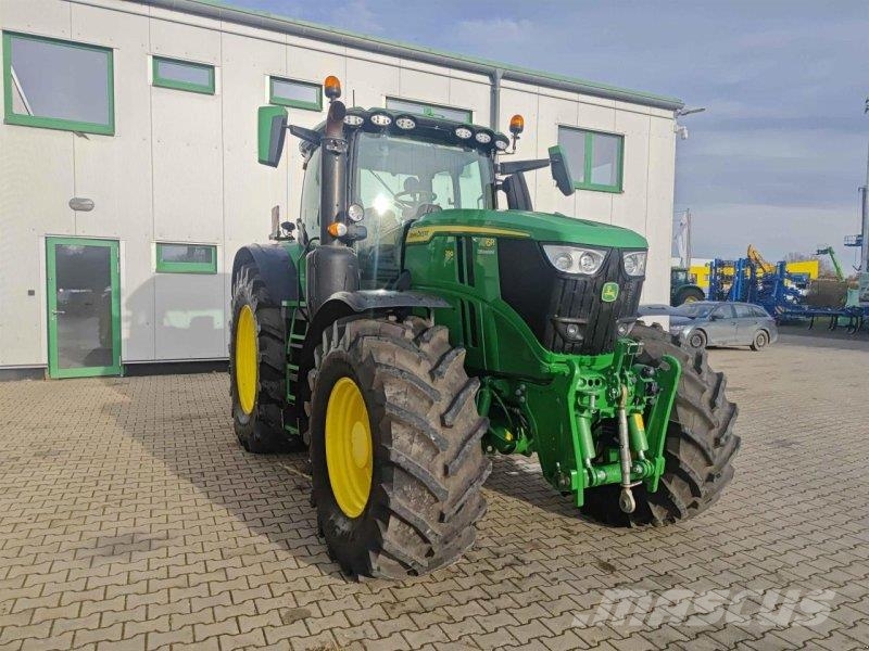 John Deere 6R 250 الجرارات
