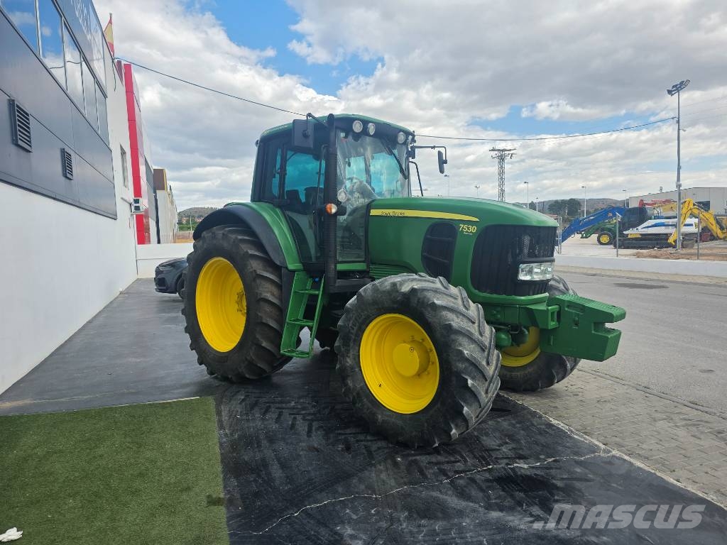 John Deere 7530 Premium Tractors